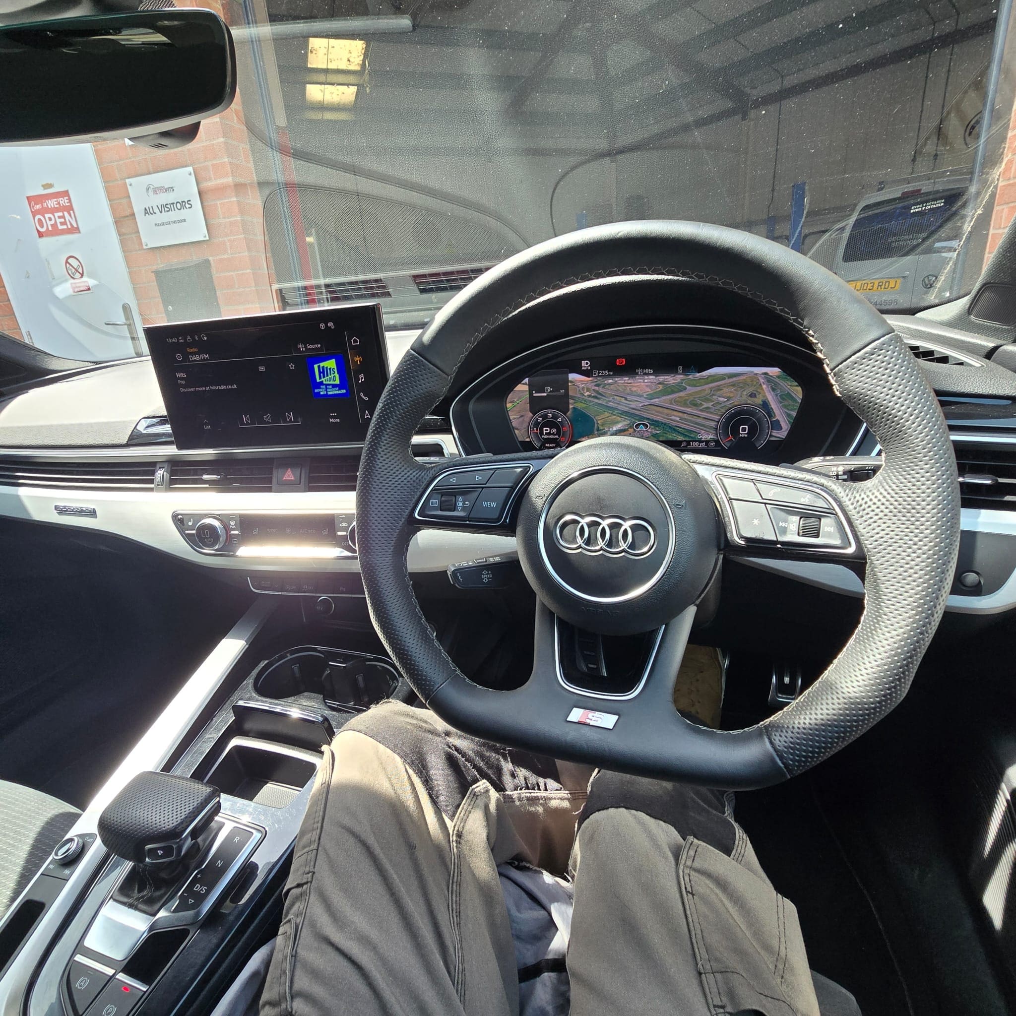 Audi A5 flatbottom steeringwheel retrofit with DSG wheel fitted