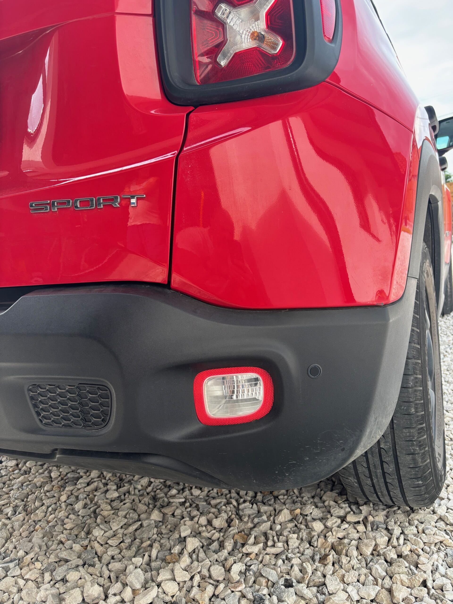 jeep-renegade-vodafone-r294-ultra-thin-rear-parking-sensor-retrofit