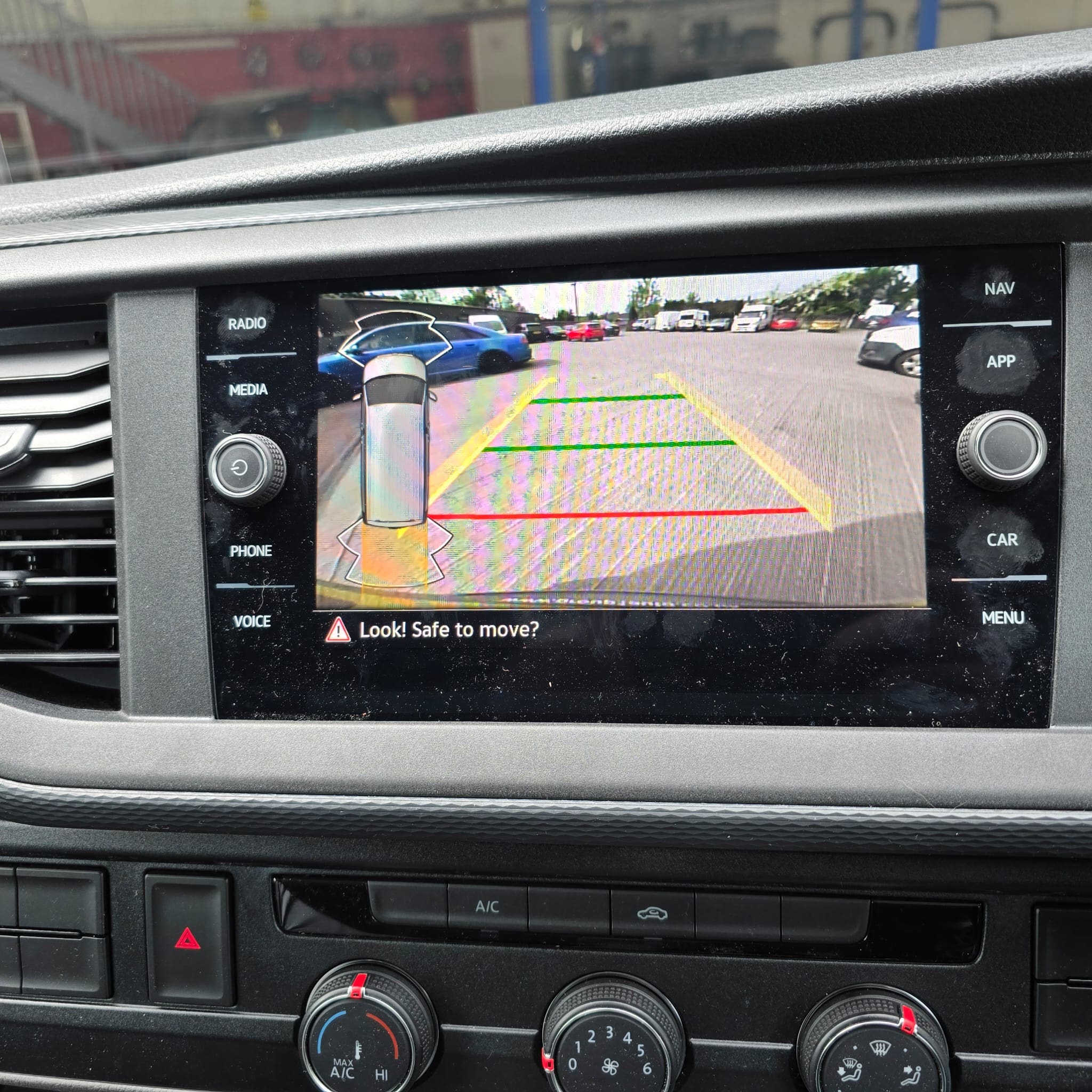 transporter-t6.1-rear-view-camera-retrofit-professional-installation