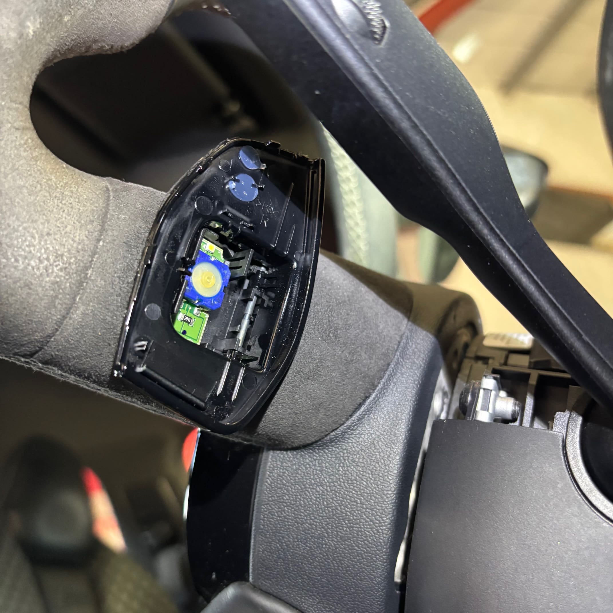 audi-rs3-dsg-paddle-retrofit-leather-preservation
