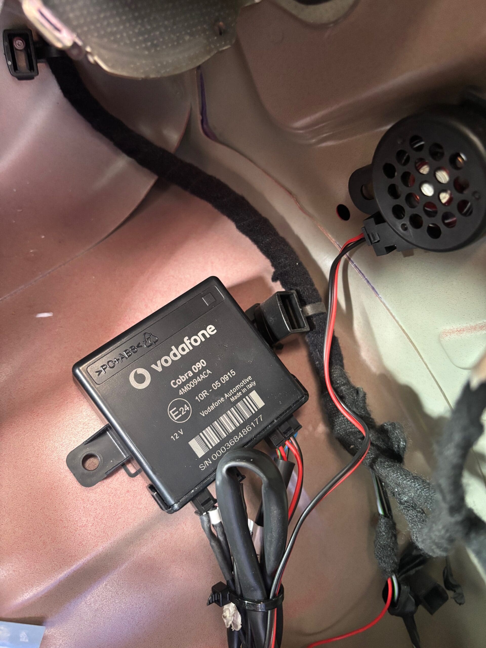 jeep-renegade-vodafone-r294-seamless-parking-sensor-install