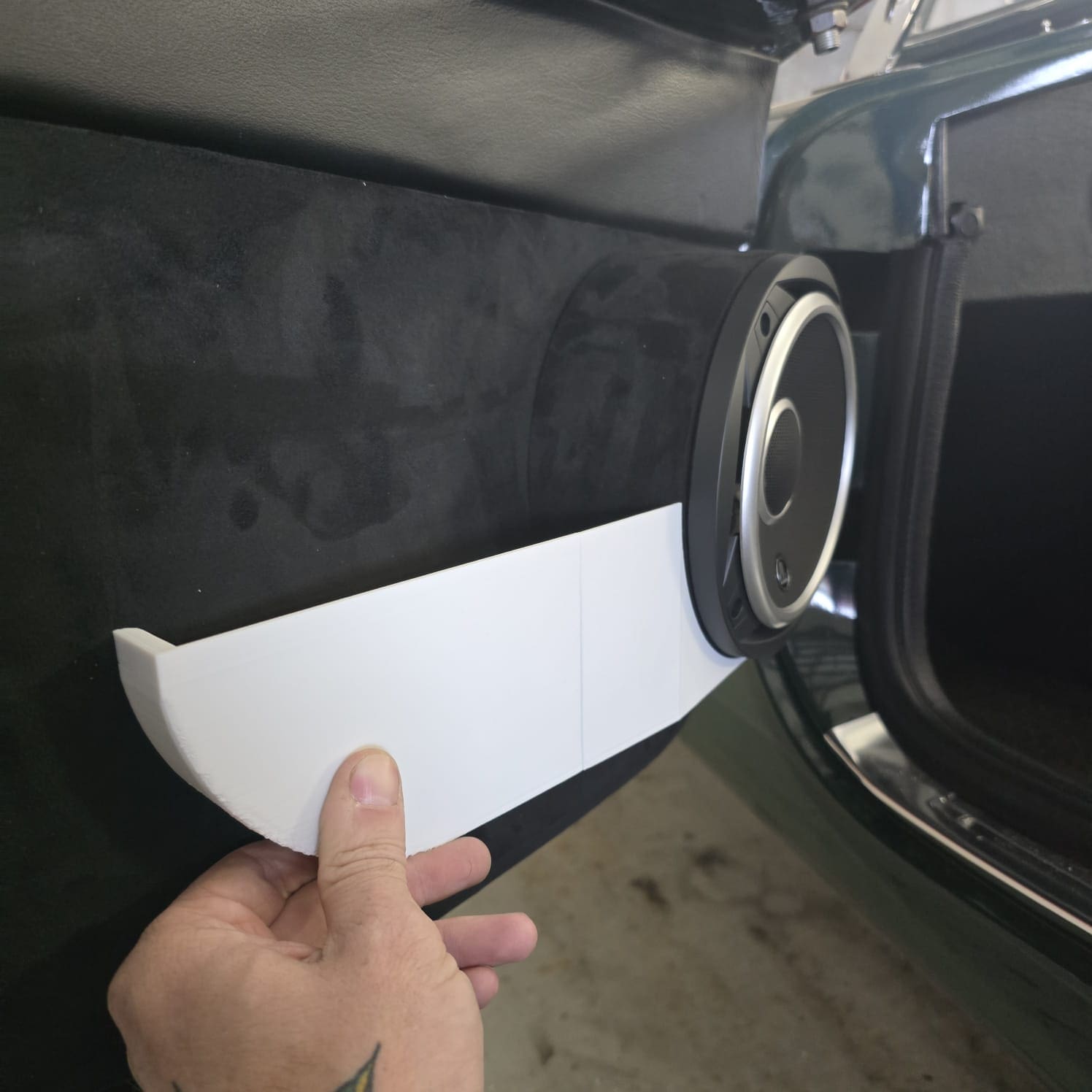 1968-DAX-Cobra-JL-Bluetooth-Alpine-amp-custom-speakers-retrofit