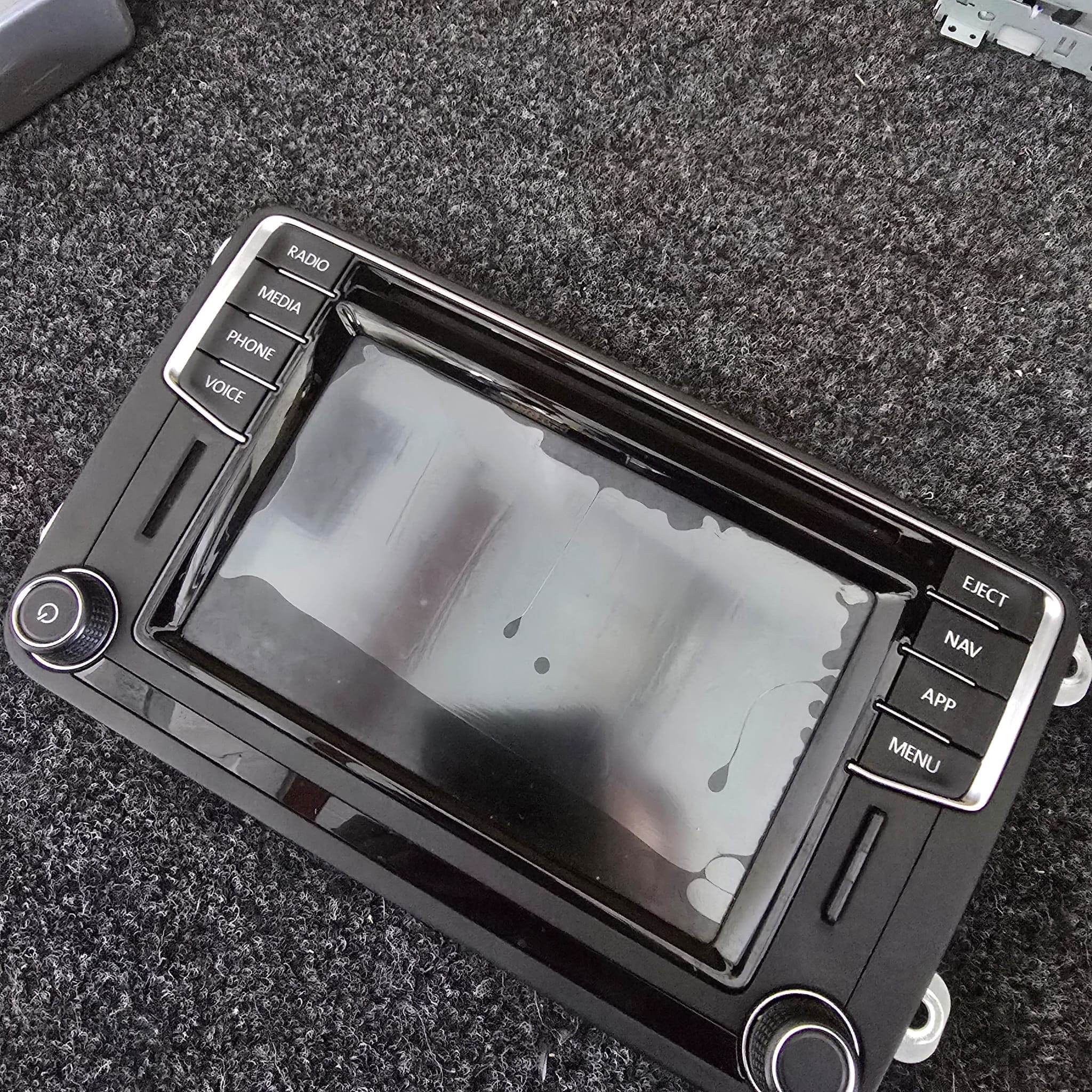 vw-discover-screen-digitiser-repair-specialists