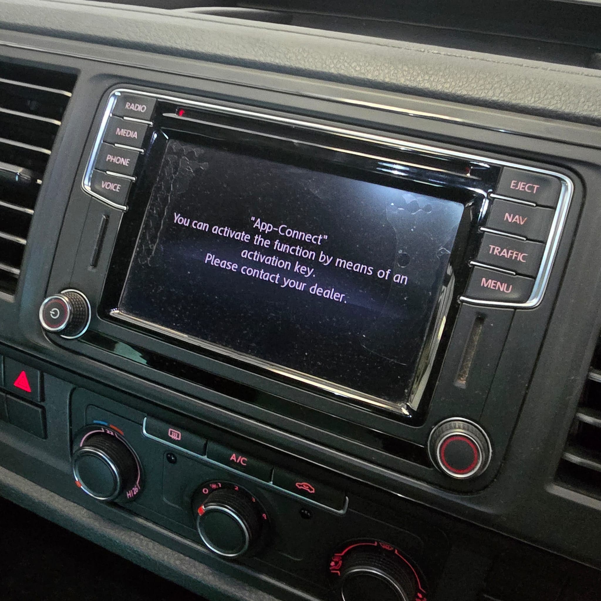 vw-t6-touchscreen-retrofit-discover-media-genuine-app-connect