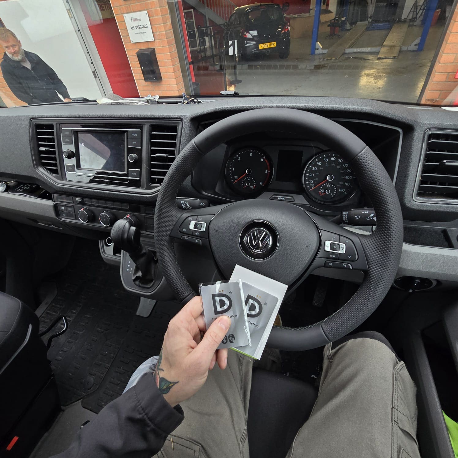 vw-crafter-smarttrack-s5-tracker-immobiliser-installation