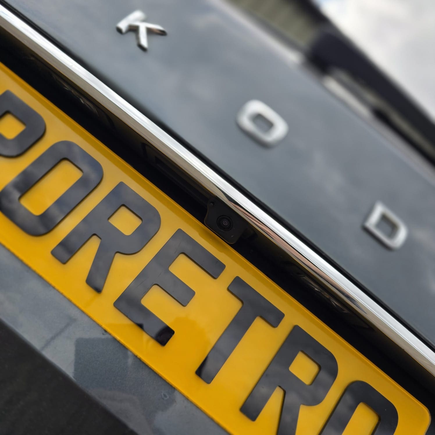 skoda-superb-professional-OEM-rear-view-camera-retrofit