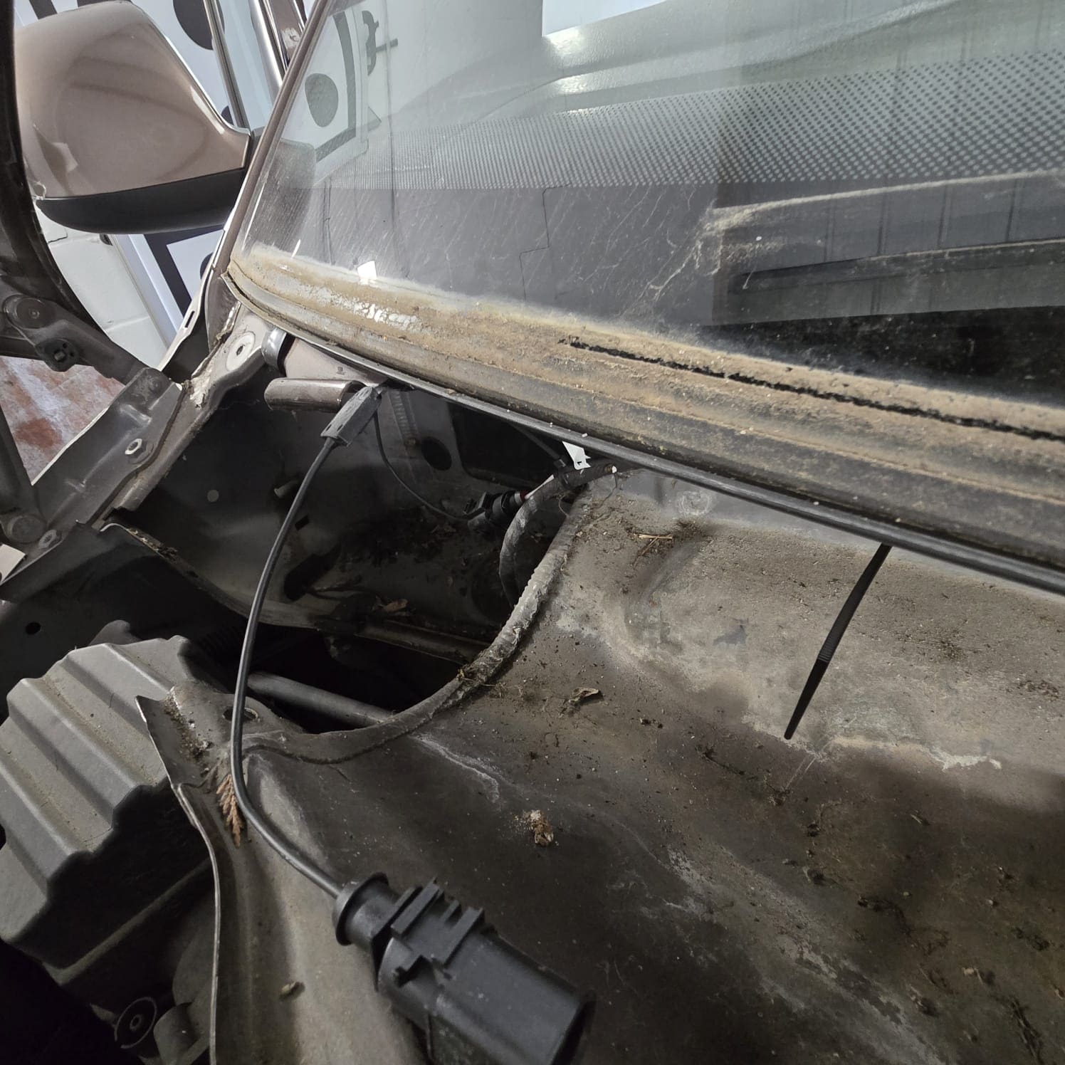 vw-transporter-t5-heated-windscreen-one-button-defrost-retrofit