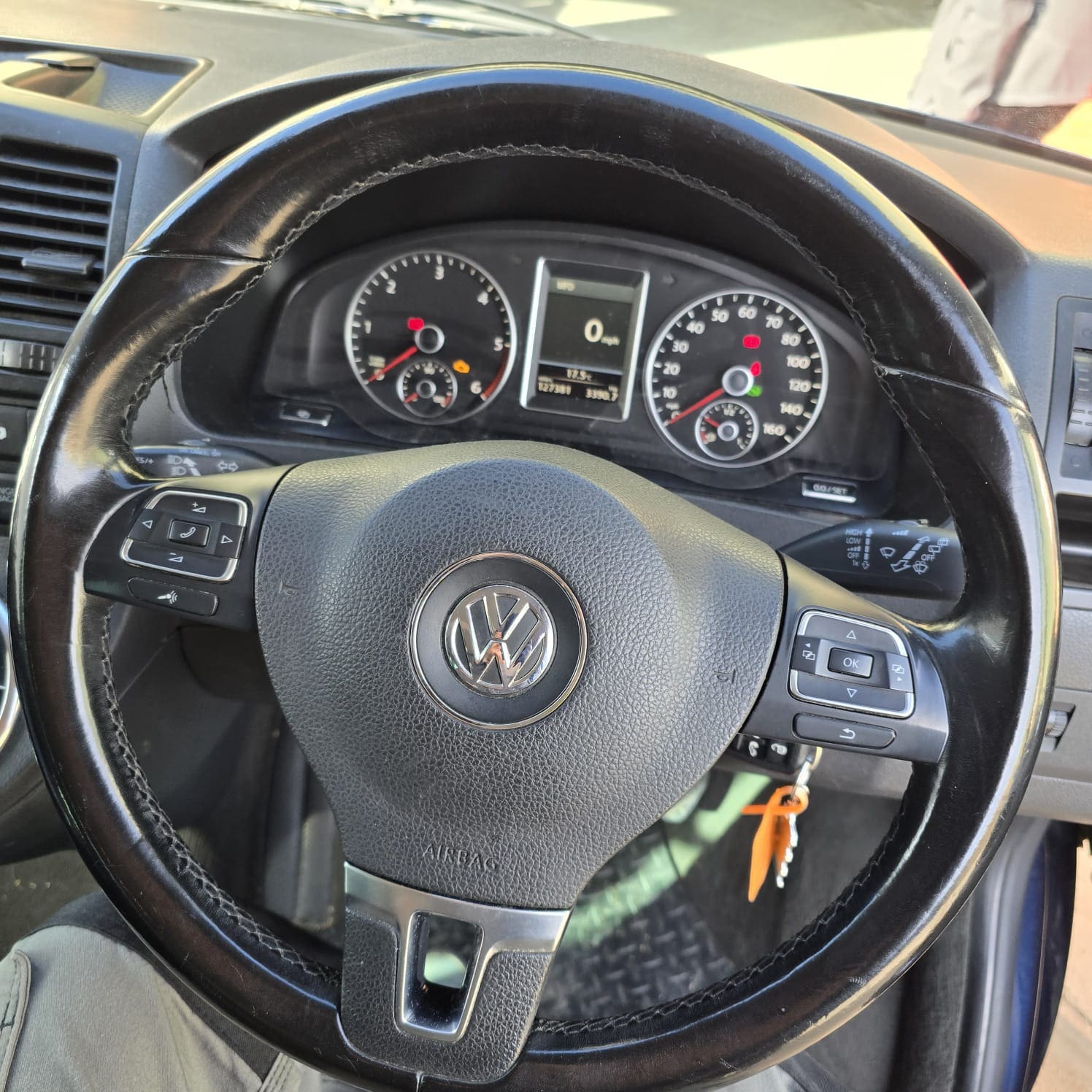 vw-transporter-t51-dab-multifunction-wheel-tamworth-digital-speedo-retrofit
