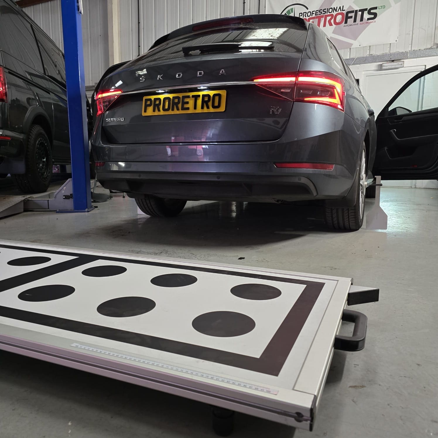 skoda-superb-oem-rear-camera-professional-retrofit