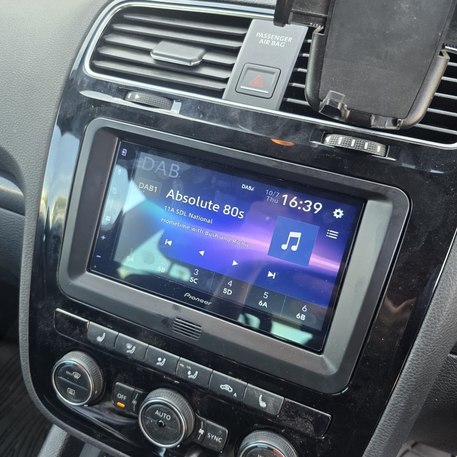 volkswagen-scirocco-pioneer-sph-da77dab-dab-radio-camera-support