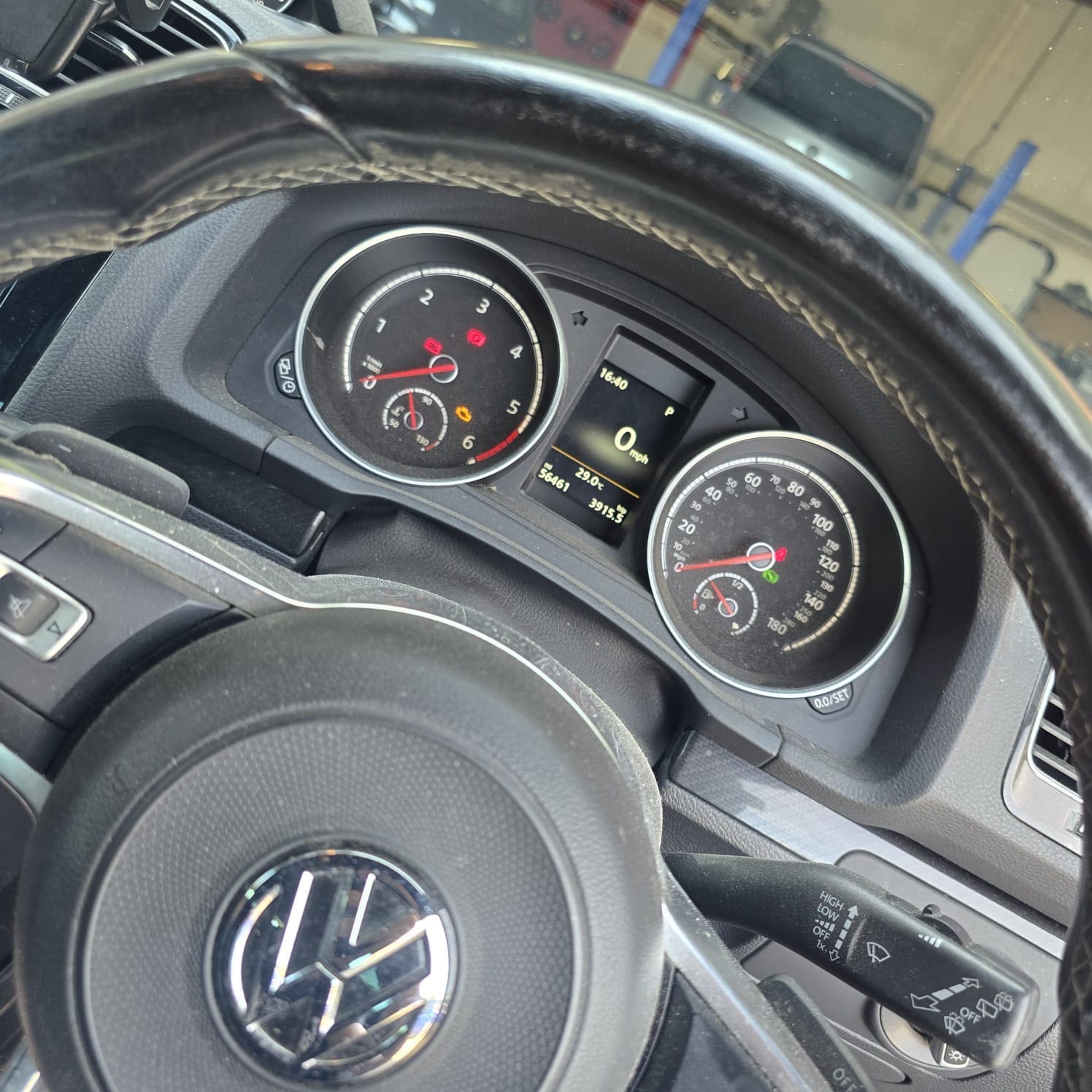 volkswagen-scirocco-pioneer-sph-da77dab-multimedia-installation