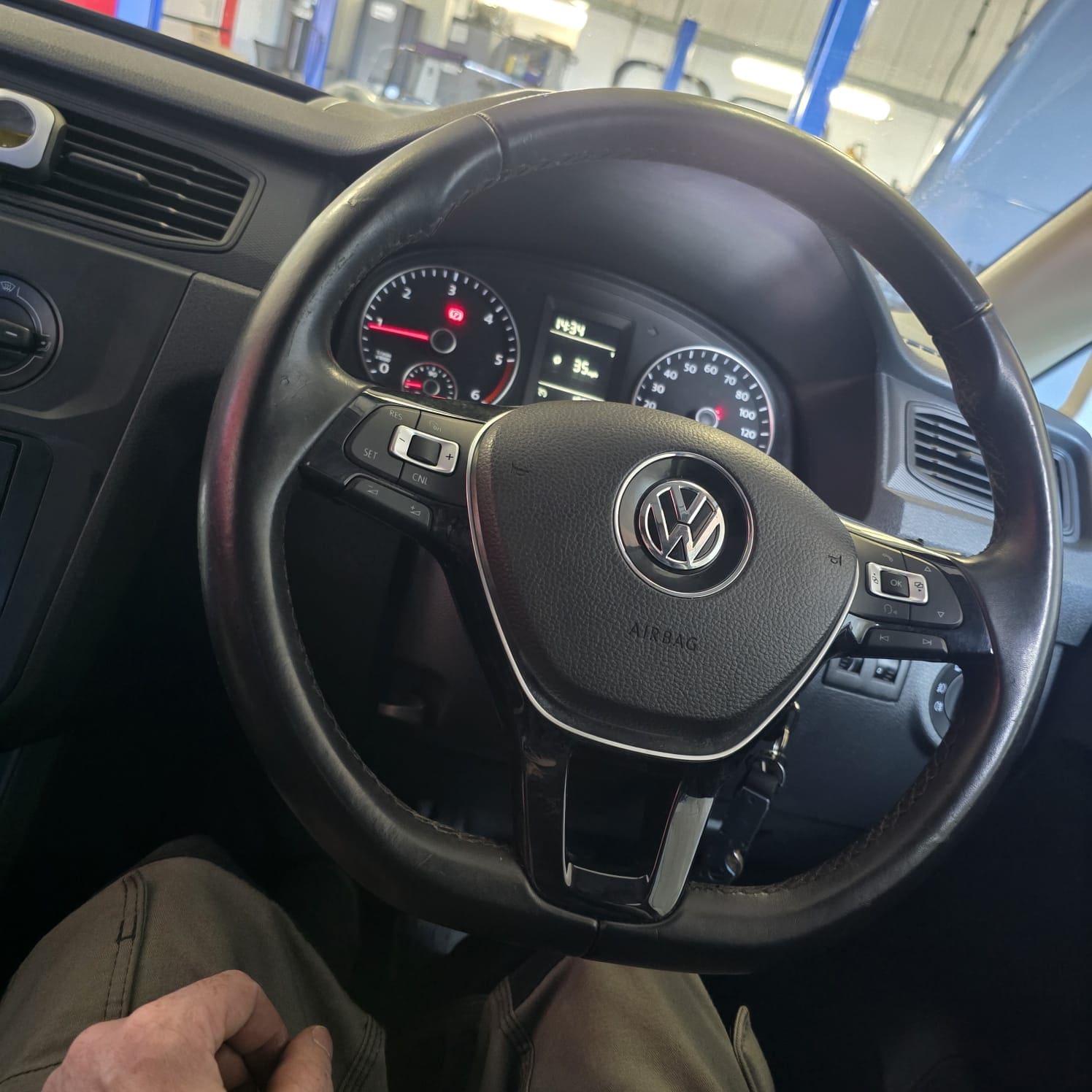 vw-caddy-2016-cruise-control-multifunction-wheel-factory-standard-upgrade