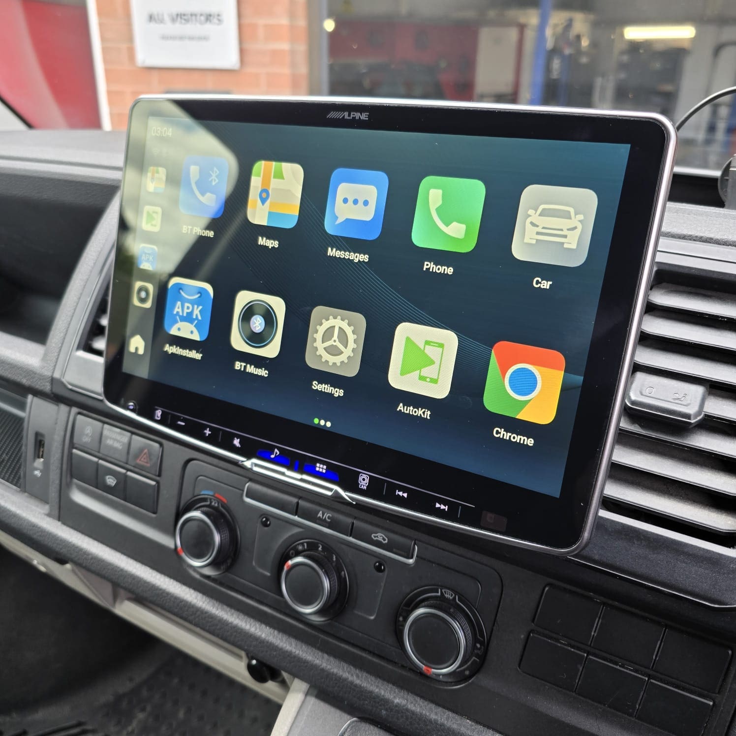 Alpine-Halo-11-dashboard-upgrade-Peterborough