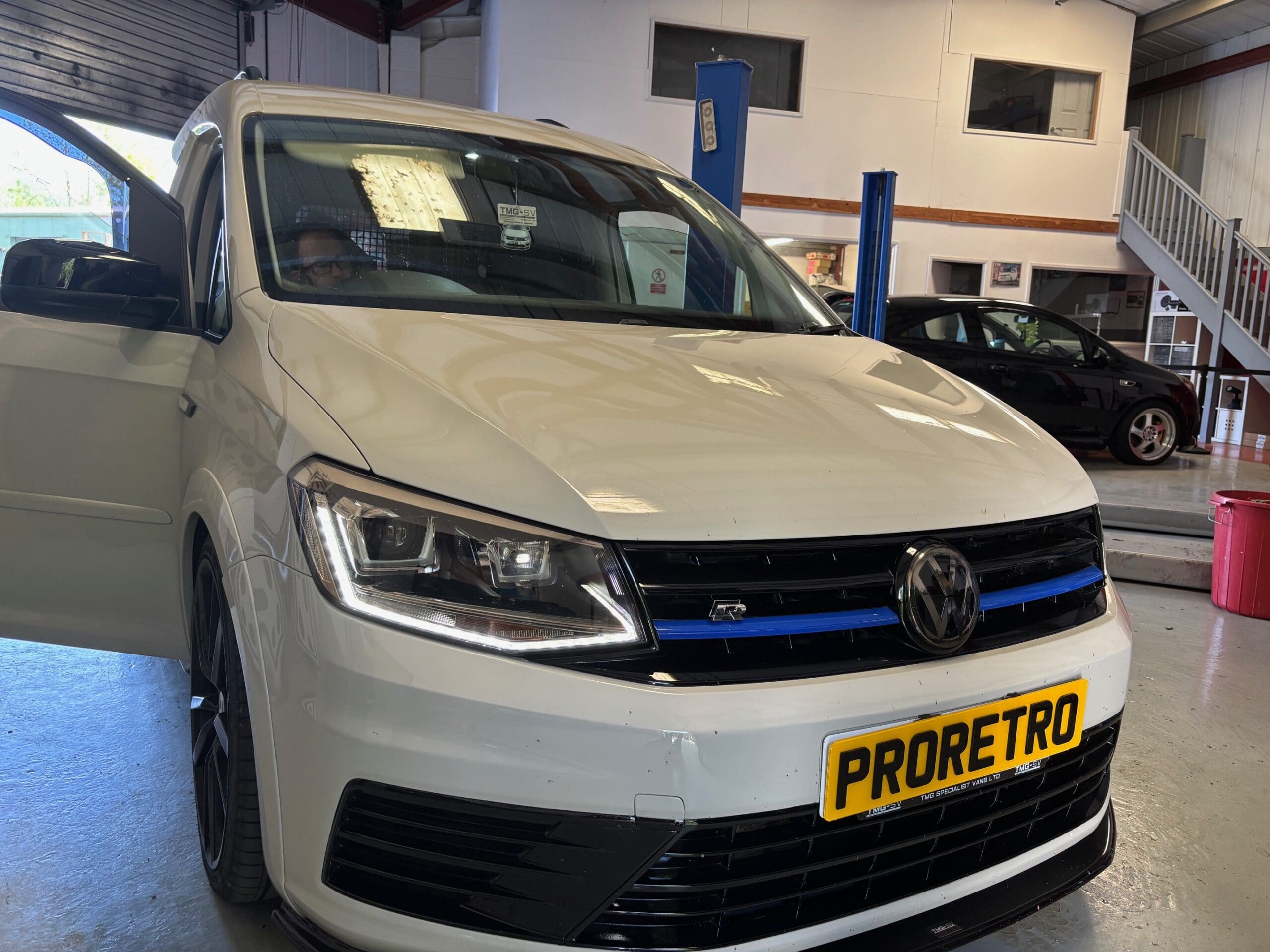 vw-caddy-pioneer-camera-retrofit-reception-fix