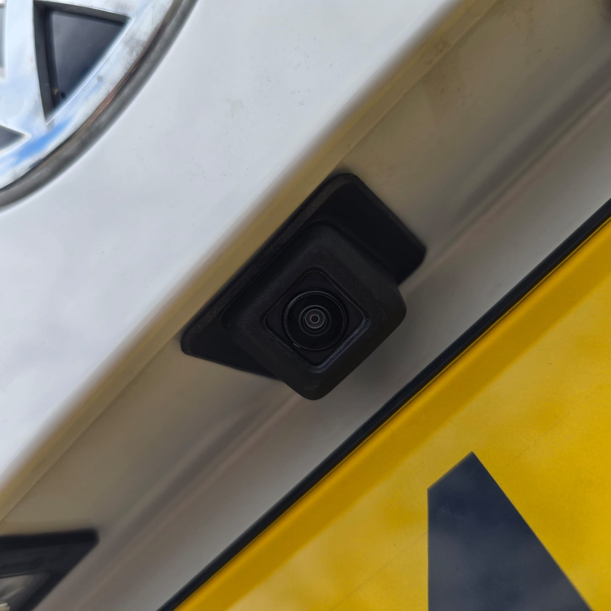 transporter-t6.1-rear-view-camera-retrofit-multimode-installation