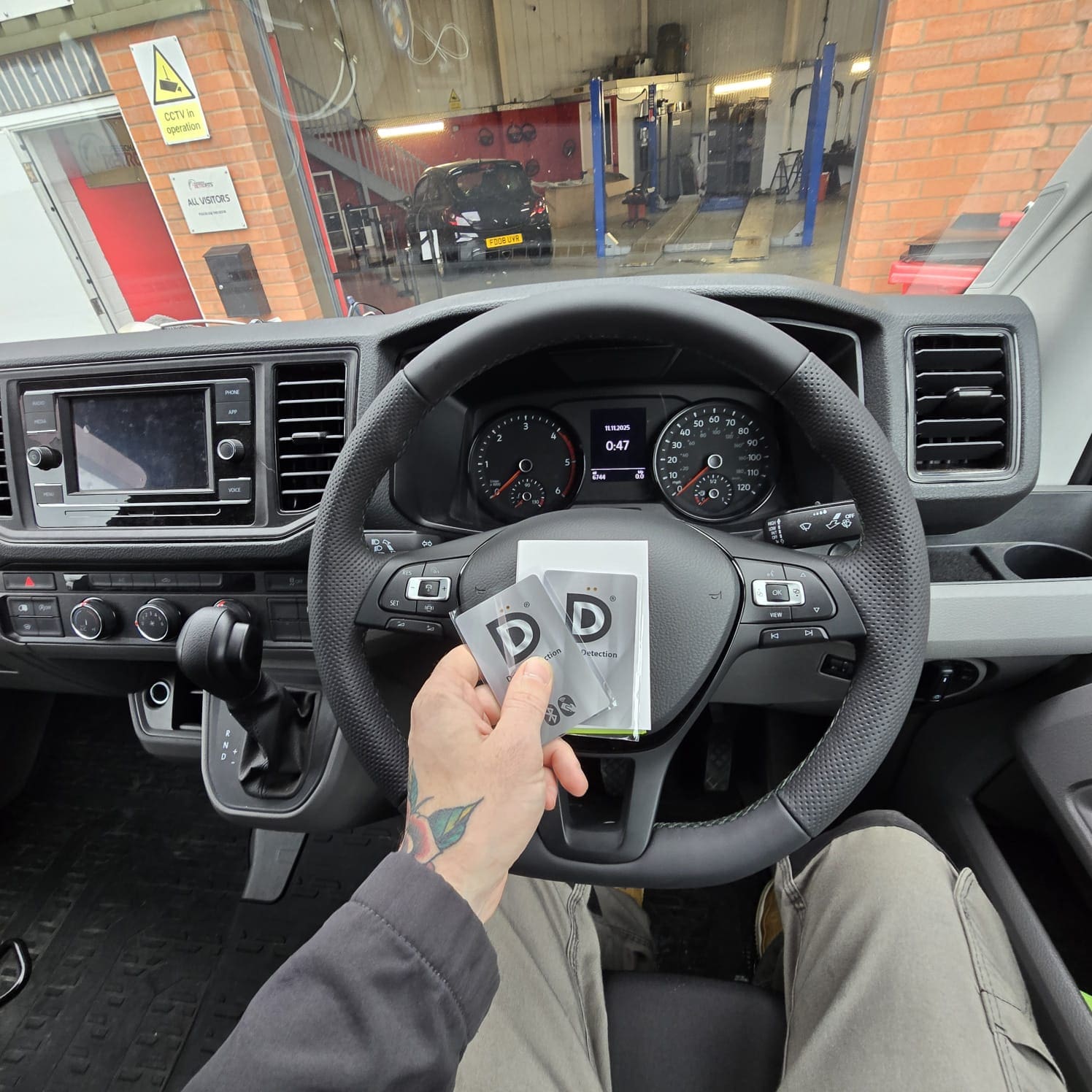 vw-crafter-s5-tracker-immobiliser-installation