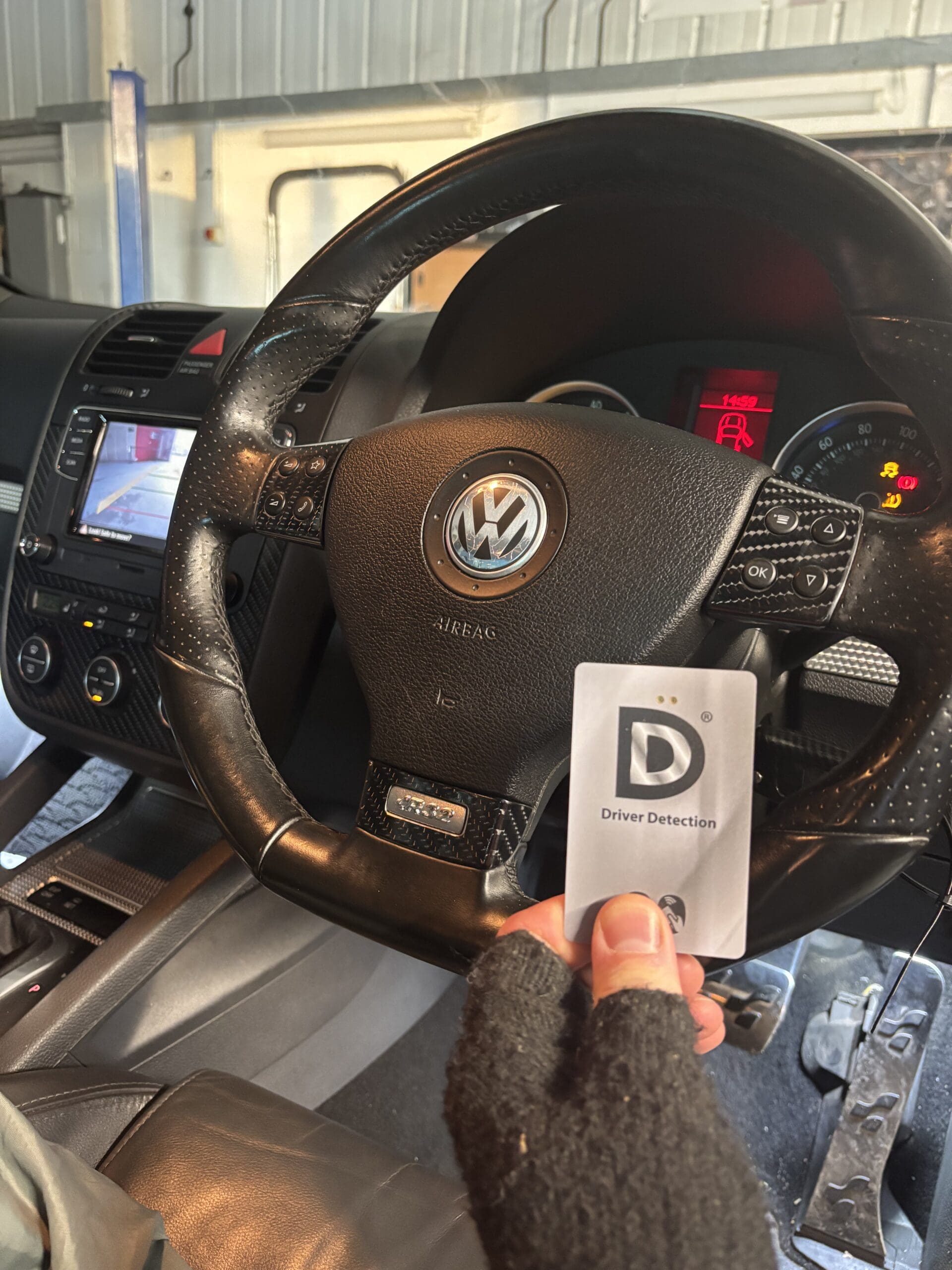 vw-golf-mk5-r32-imob-smart-track-installation
