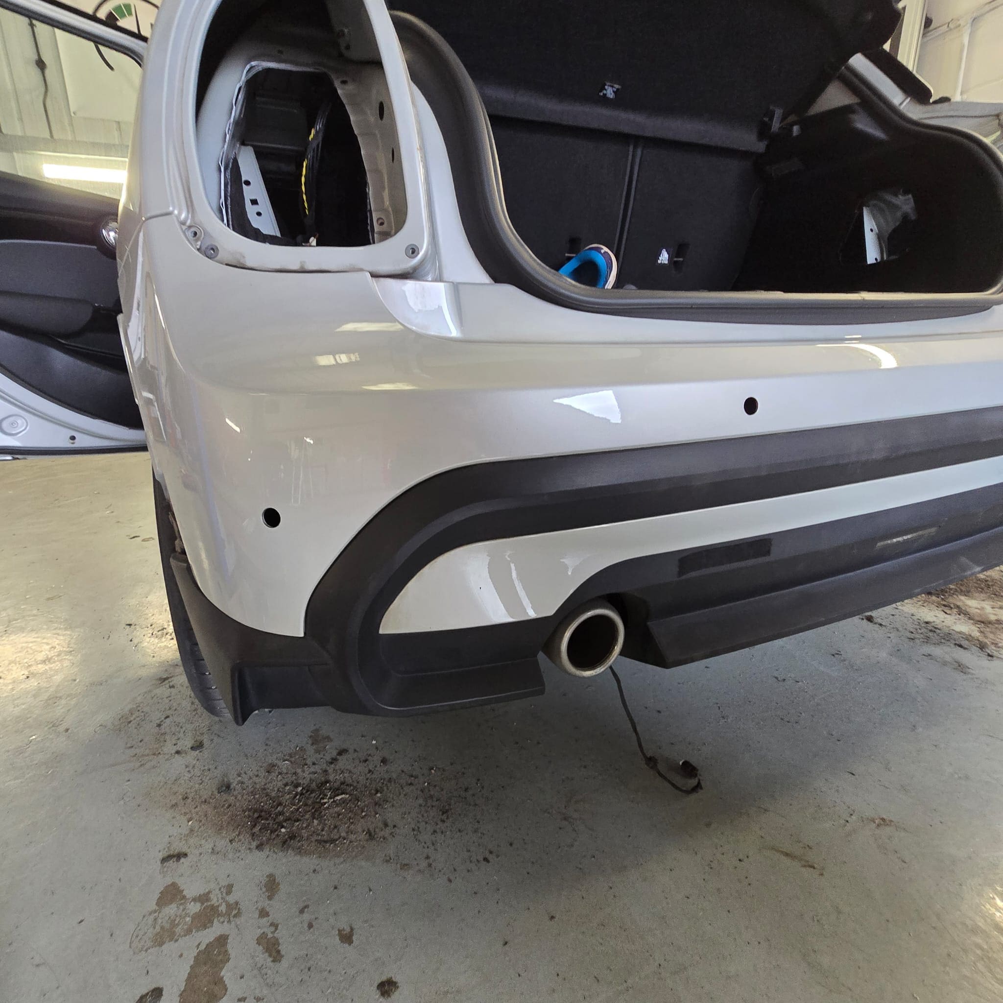 2022-mini-cooper-vodafone-r394-parking-sensors-installation