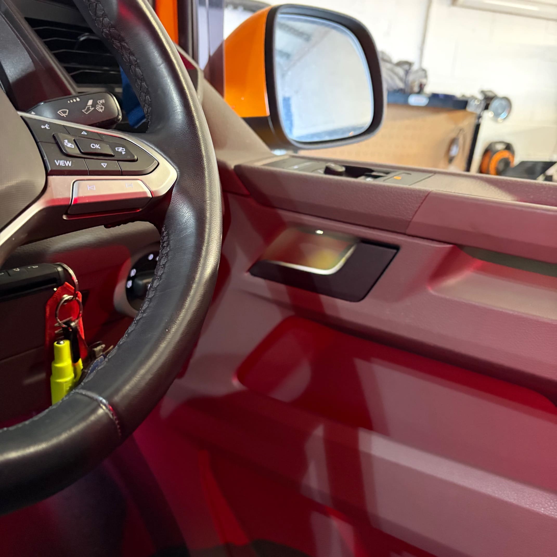 vw-transporter-red-ambient-lighting-door-handle-illumination