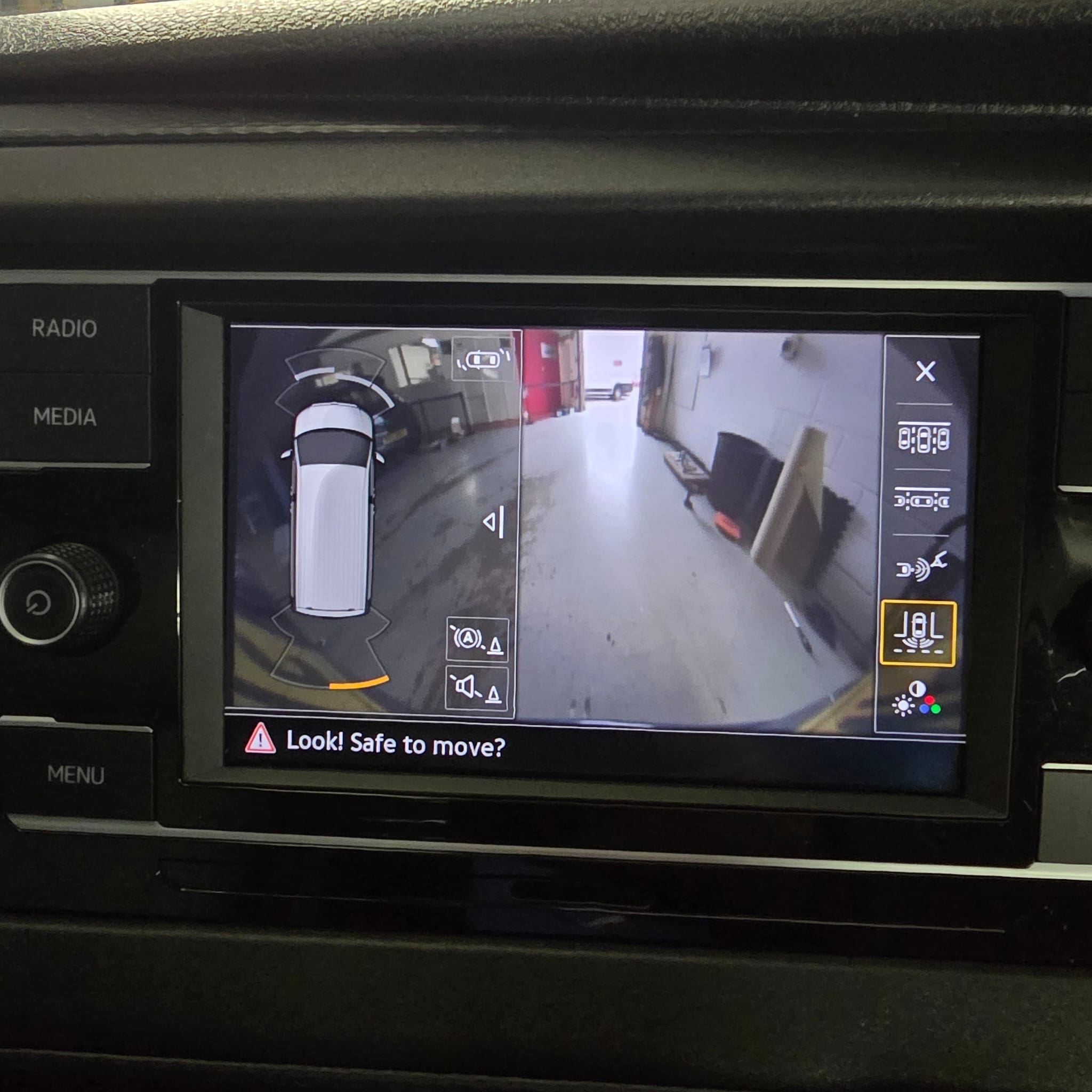 vw-transporter-highline-reverse-camera-retrofit